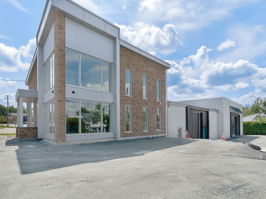 Emplacement commercial de choix- 3191 King Est, Sherbrooke
