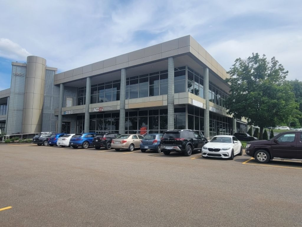 BUREAUX - LOCAL POLYVALENT FACILE  AMNAGER