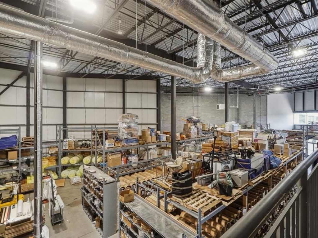 B�tisse industrielle 15 051 pi� � Saint-Bruno-de-Montarville