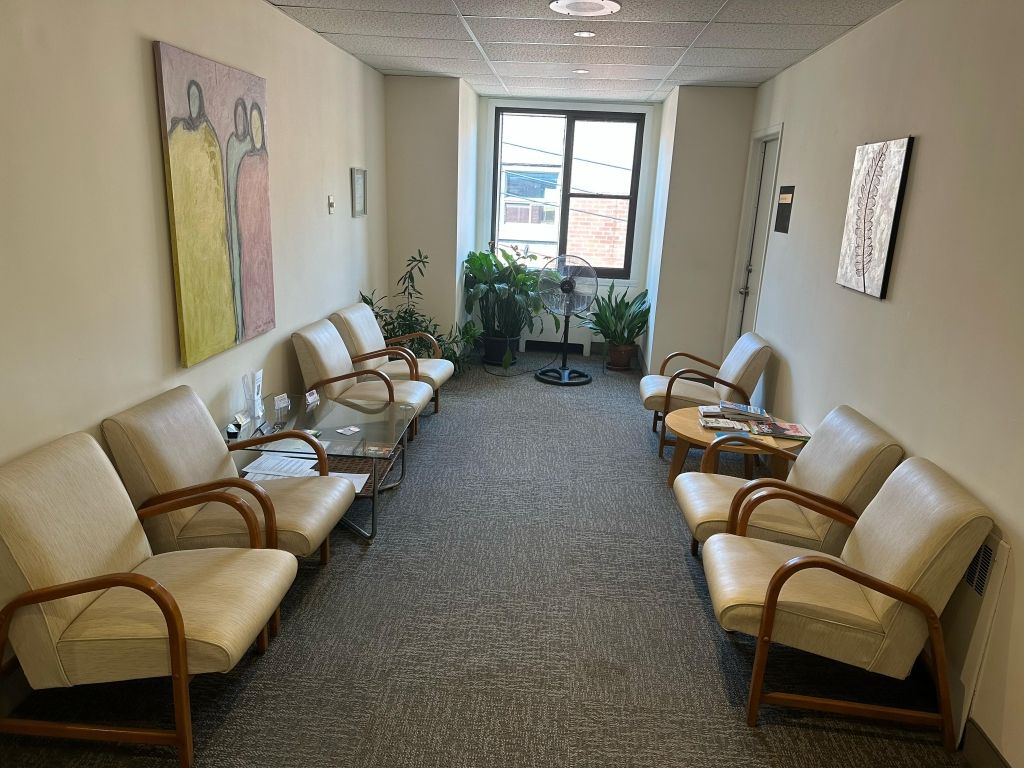 Bureaux pour professionnels � louer � Ahuntsic