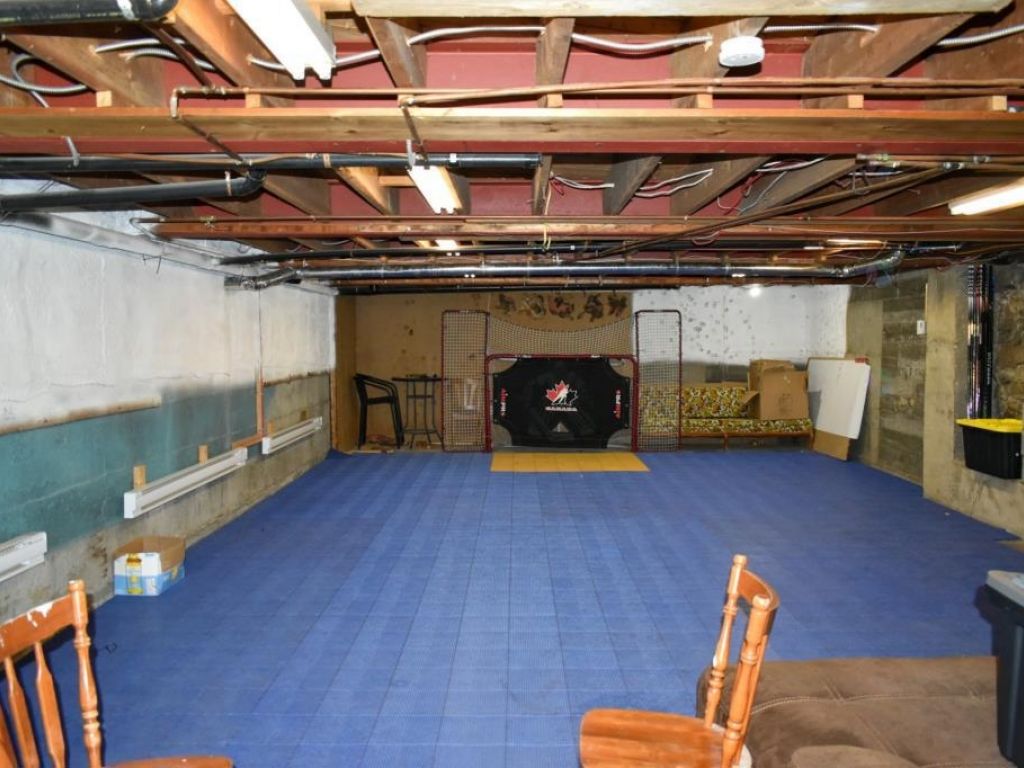 Local polyvalent de 950 pi� avec possibilit� d'espace additionnel