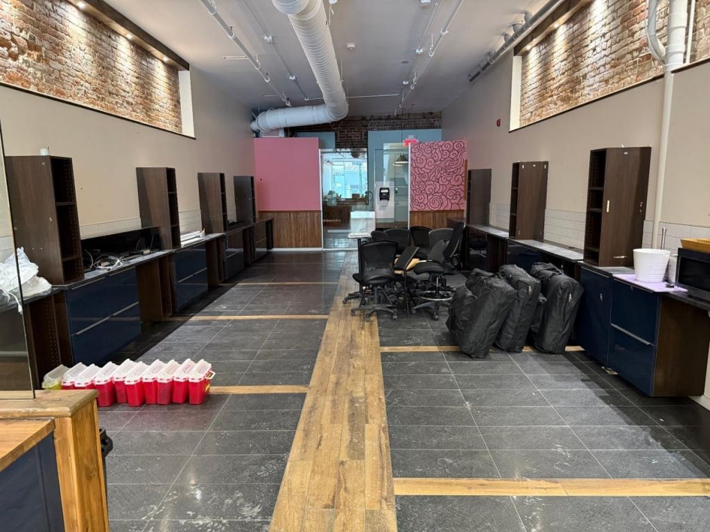 Chic 1,600 sqft space Very busy sector Plateau-Mont-Royal