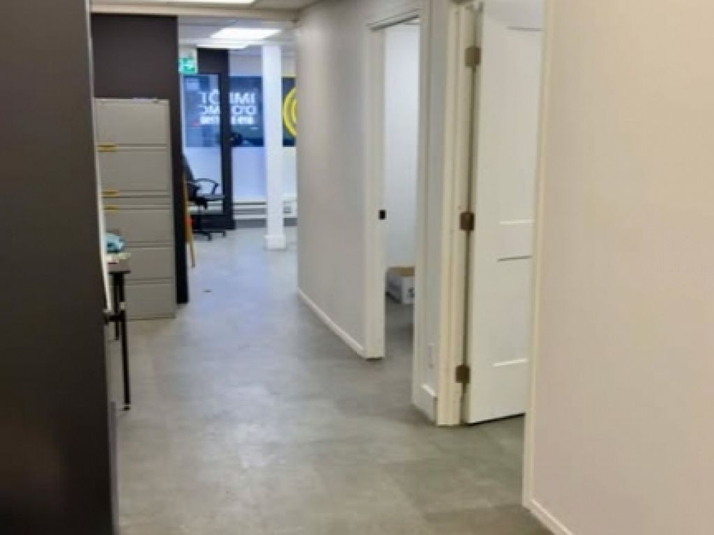 Local polyvalent de 950 pi� avec possibilit� d'espace additionnel