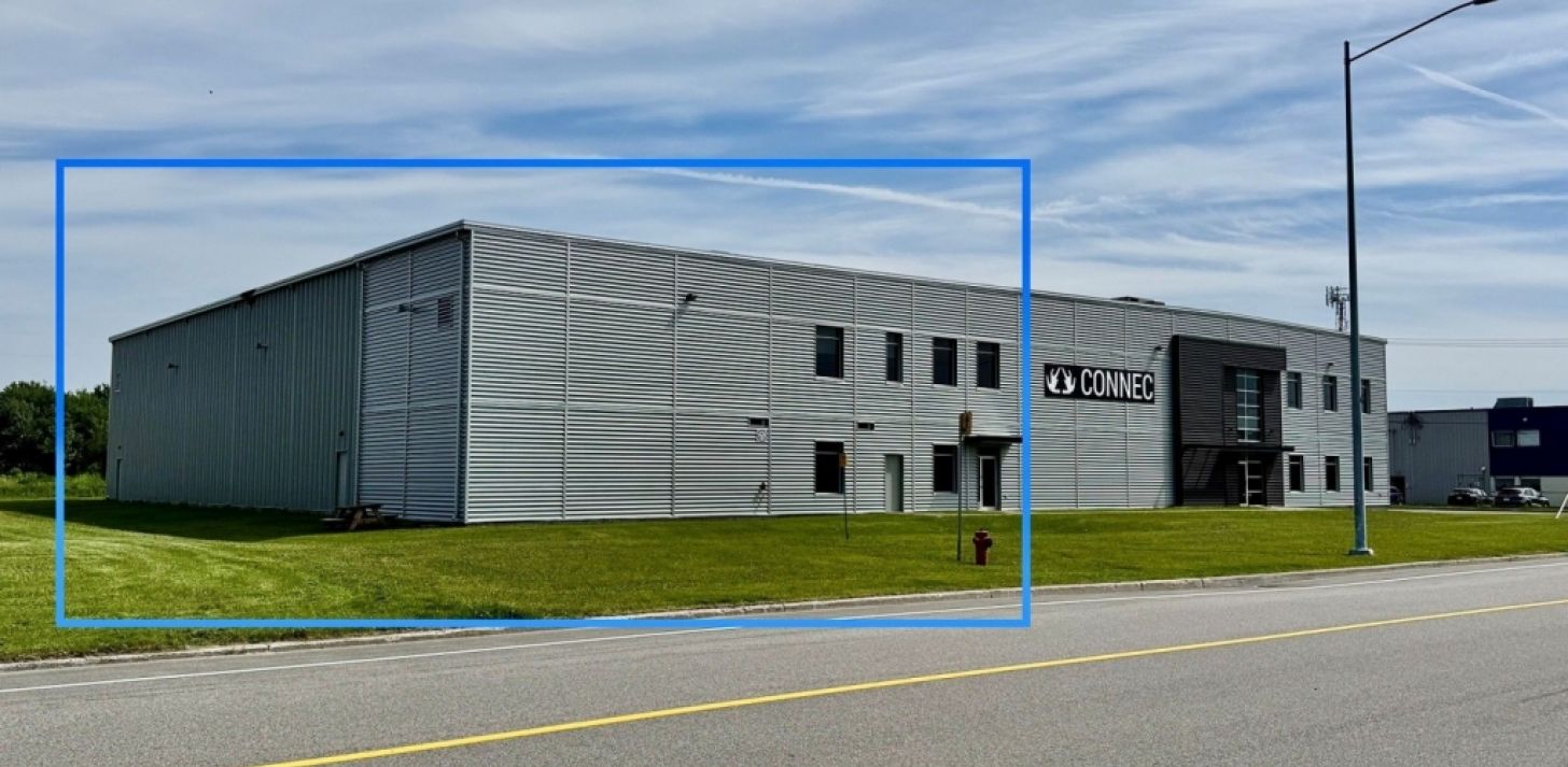 Office, showroom and warehouse - For Rent