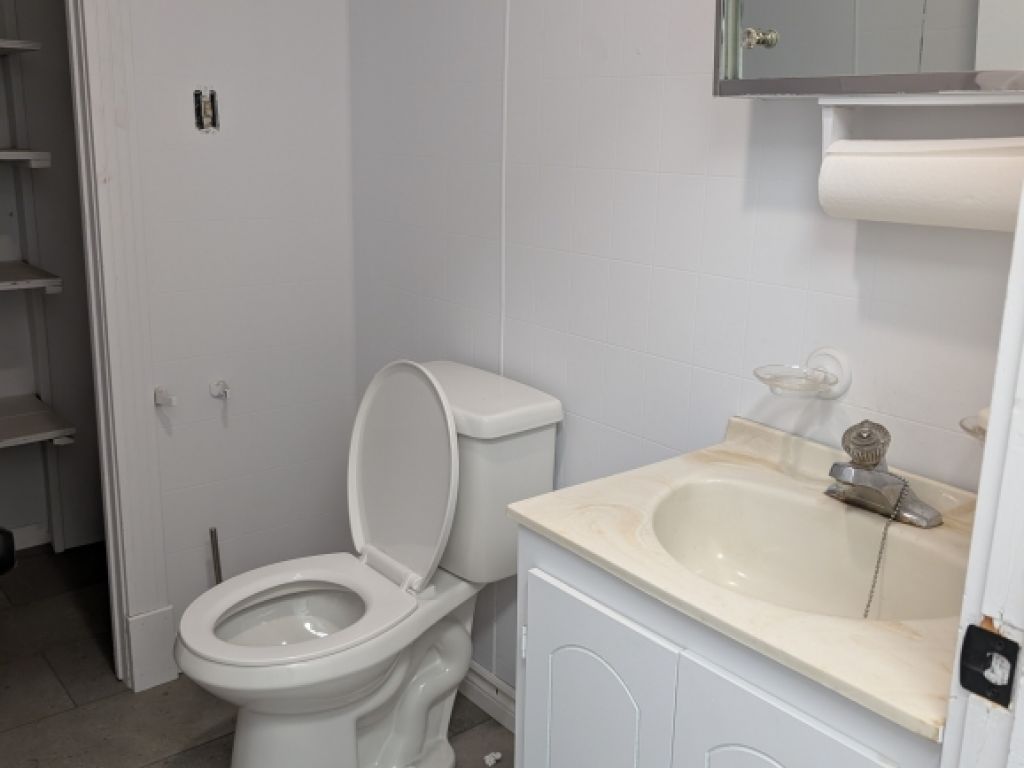 LOCAUX  LOUER ENTREPRENEURS/GESTIONNAIRES/CIE DE SERVICES