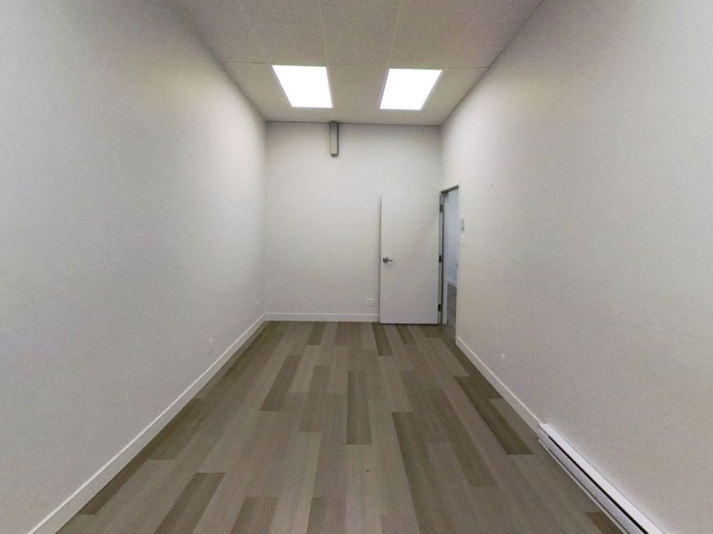 LOCAL COMMERCIAL OU DE BUREAU - HALTE CHARLESBOURG