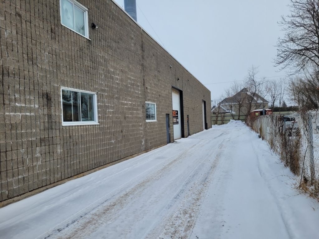 Local commercial ou industriel l�ger