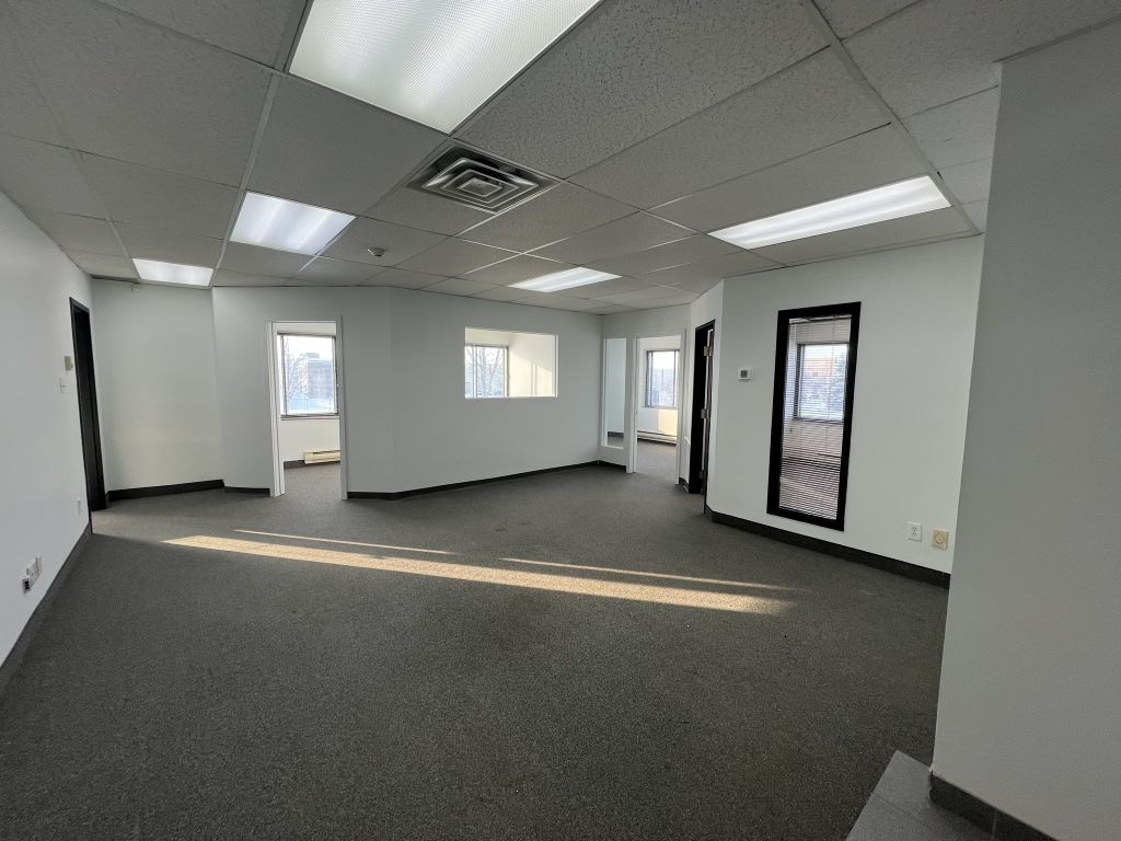 Bureaux et espaces industriels l�gers � louer � Saint-Bruno