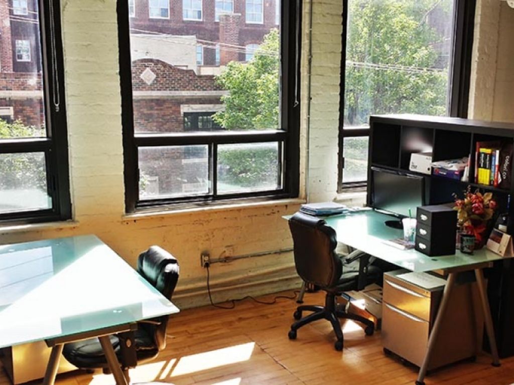 Closed office spaces for rent on plateau Mont-Royal