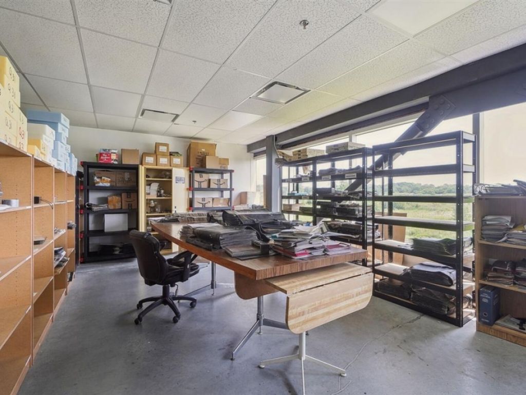 B�tisse industrielle 15 051 pi� � Saint-Bruno-de-Montarville