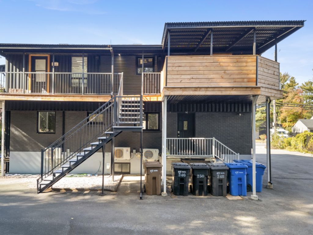 ESPACE SEMI-COMMERCIAL  VENDRE