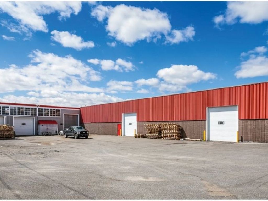 Espaces industriels 40000pc  Montral 