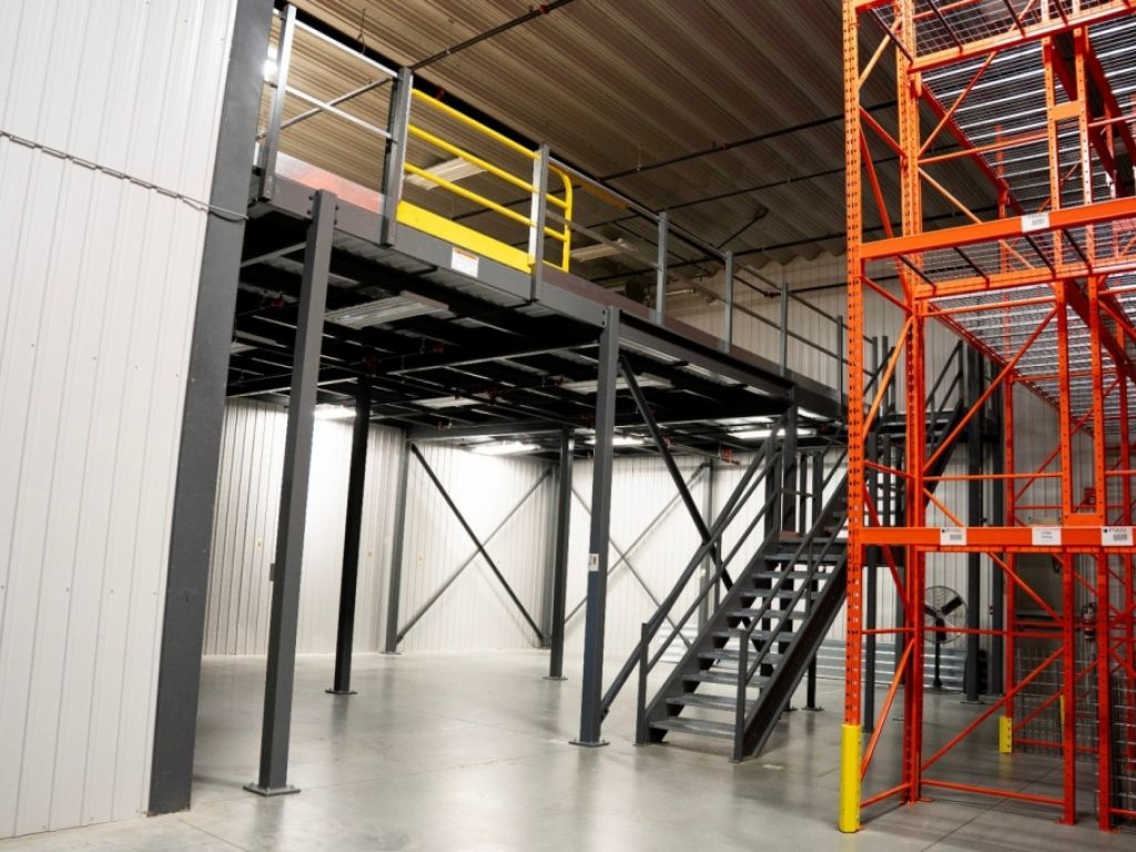 Office, showroom and warehouse