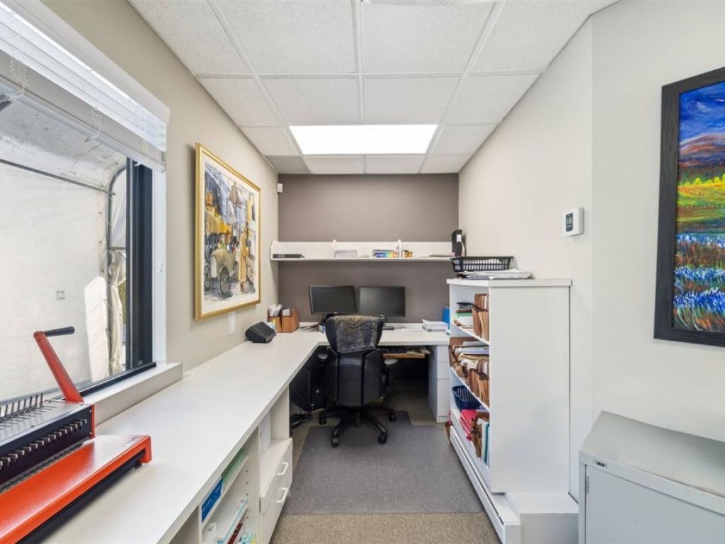 Office Space for Rent � 4150 Boul. St-Martin O., unit 100, Laval (Chomedey)