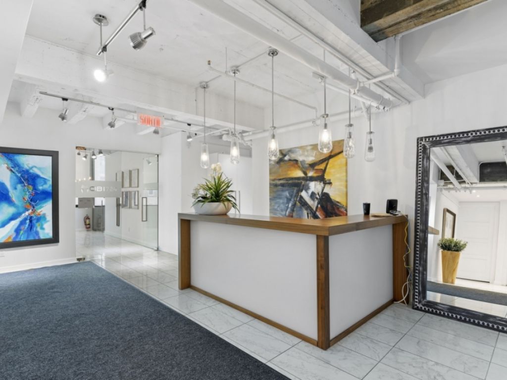 Bureaux a louer moderne avec salles de conference, Cuisine et Stationnement