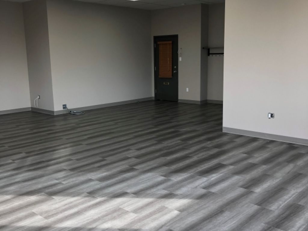 📢 Commercial Office for Sublease in Magog  1,060 sq. ft. | Parking Included | 🔥 Last 2 Months FREE! 🔥