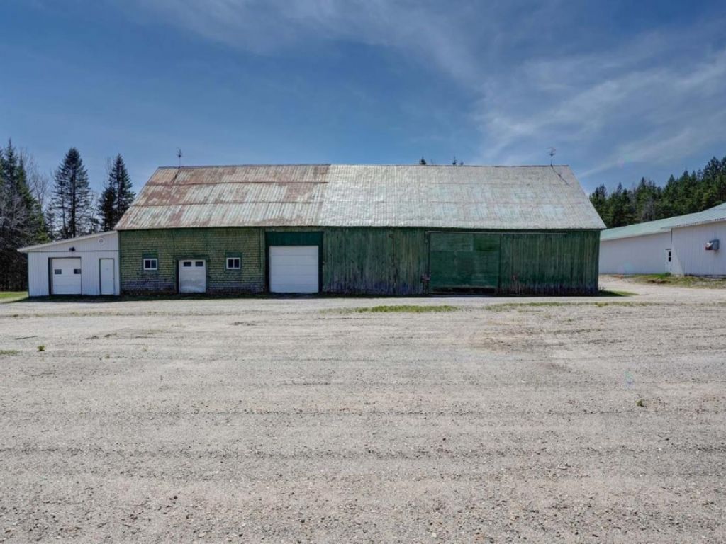 Maison, Entrept, Garage, Grange, Rivire-Rouge