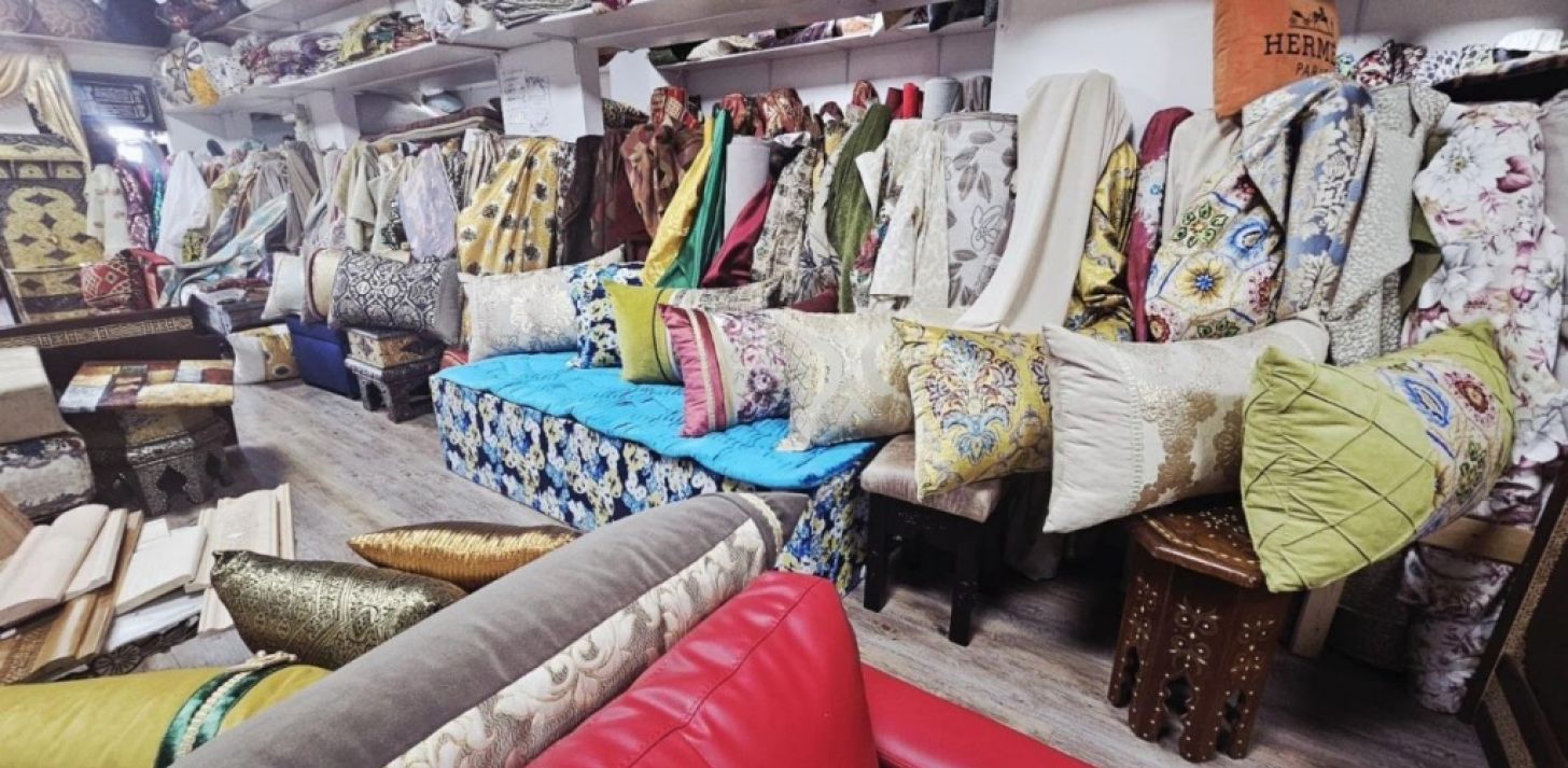 Premium Moroccan-style salon for sale on Chabanel Street Montreal - For Sale