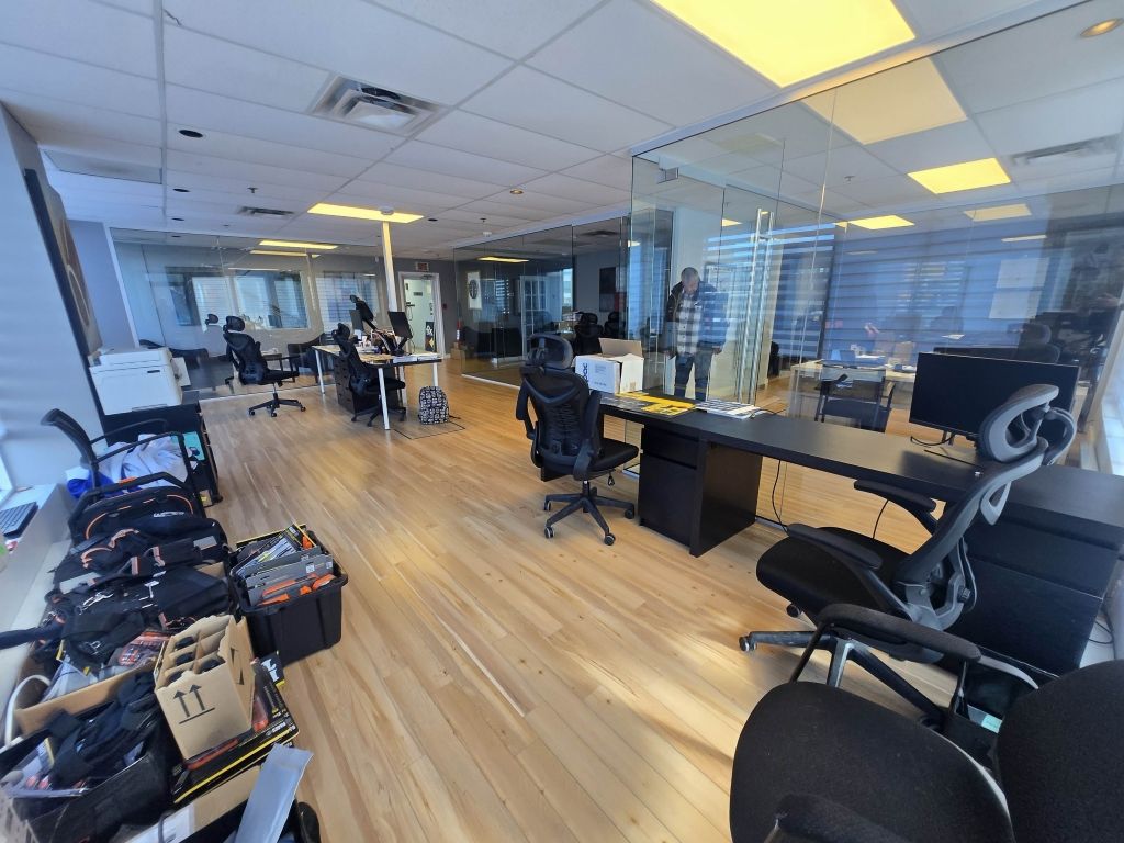 Offices for rent 1,400 sqft on ground floor Brossard
