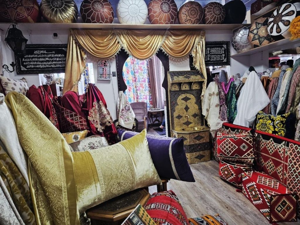 Premium Moroccan-style salon for sale on Chabanel Street Montreal