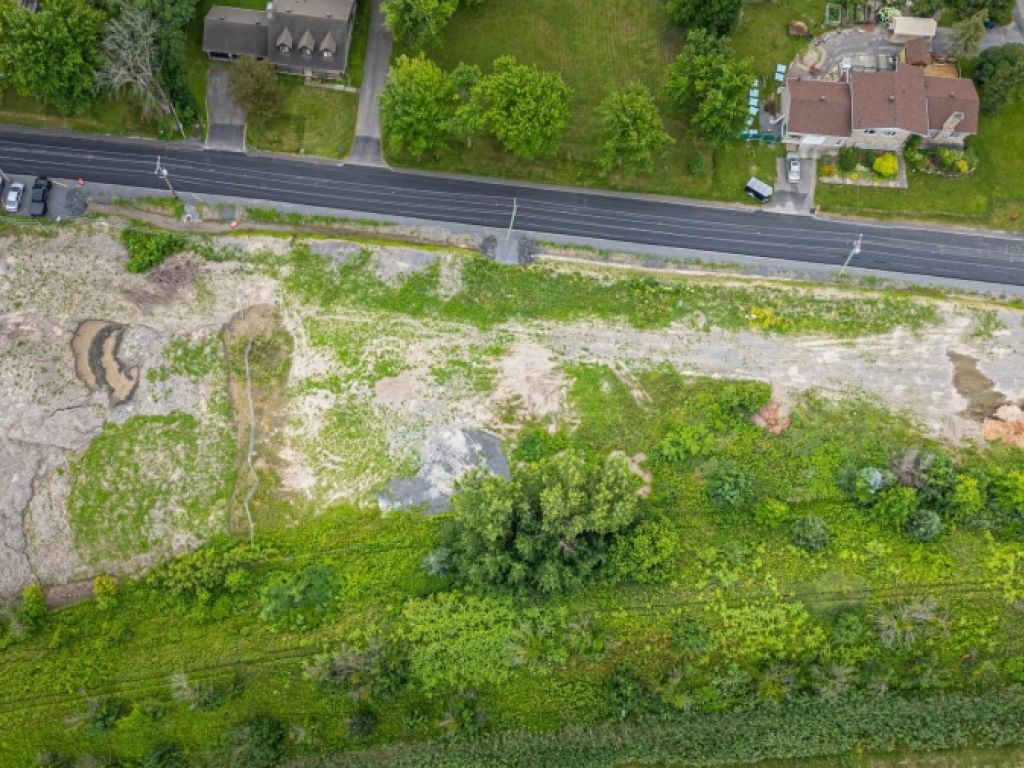 Espace Industriel et Commercial de Premier Choix  Louer