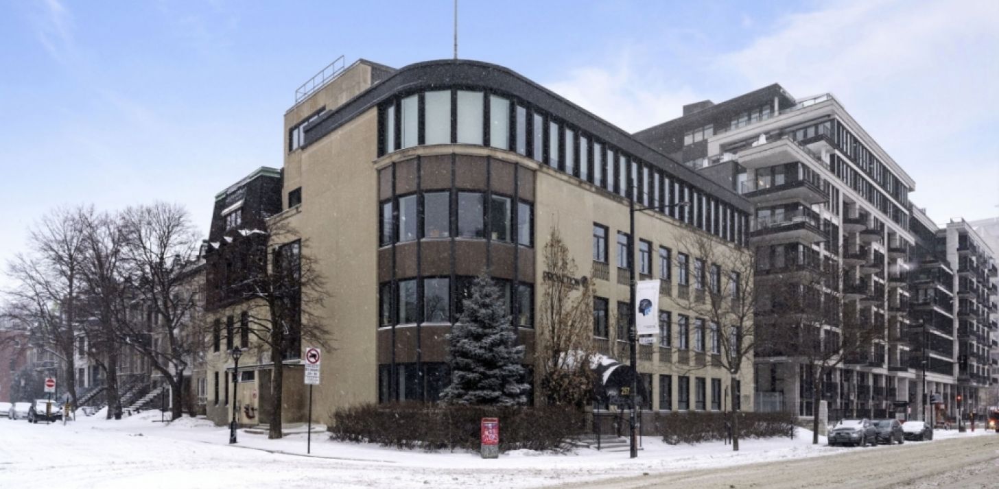 Bureaux a louer moderne avec salles de conference, Cuisine et Stationnement - À louer