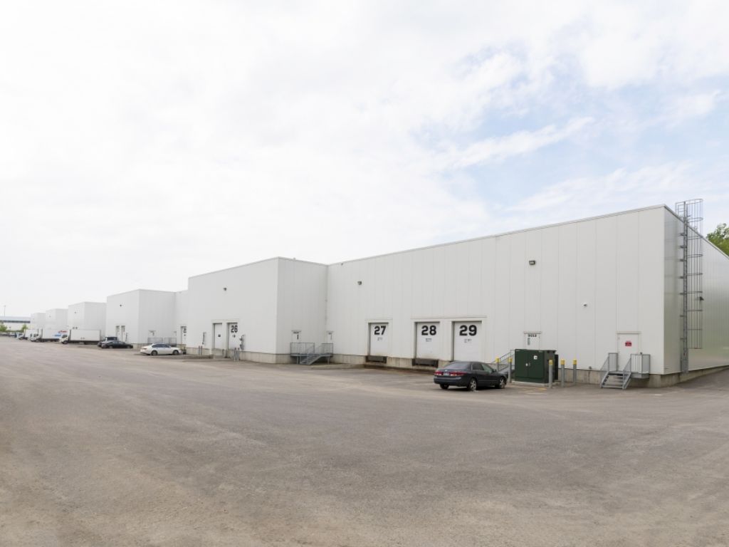 Local  Louer Laval - 6275 PI2 avec mezzanine