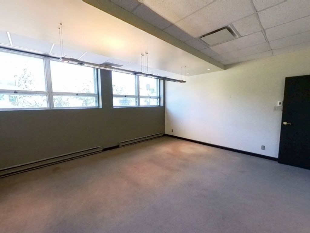 Bureau  louer quartier Montcalm Qubec