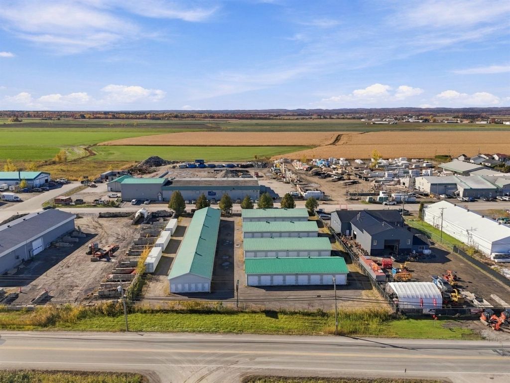 B�tisse industrielle � 280 Rue Industrielle, Saint-Lin/Laurentides