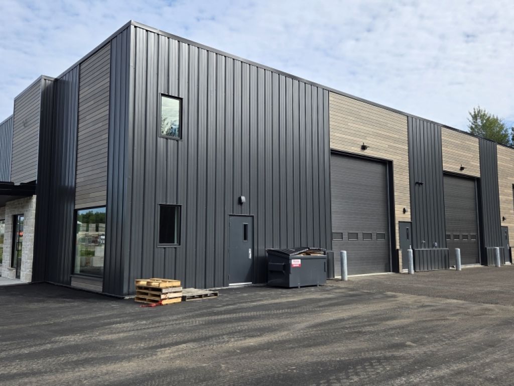 LOCAL INDUSTRIEL  PONT-ROUGE, QC - 1500PC