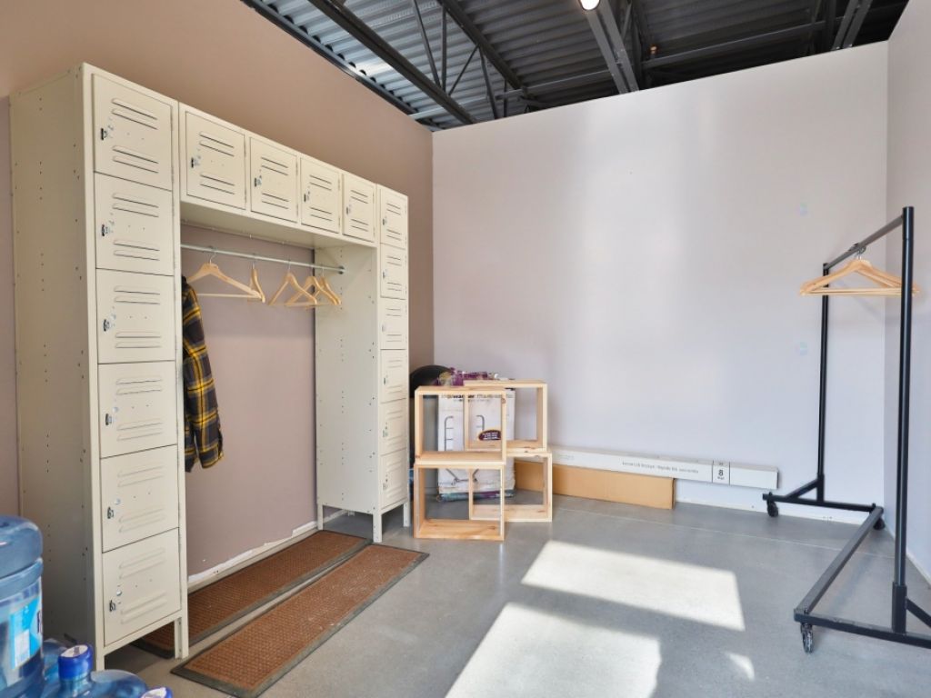  Space for rent (industrial - commercial - showroom - offices)