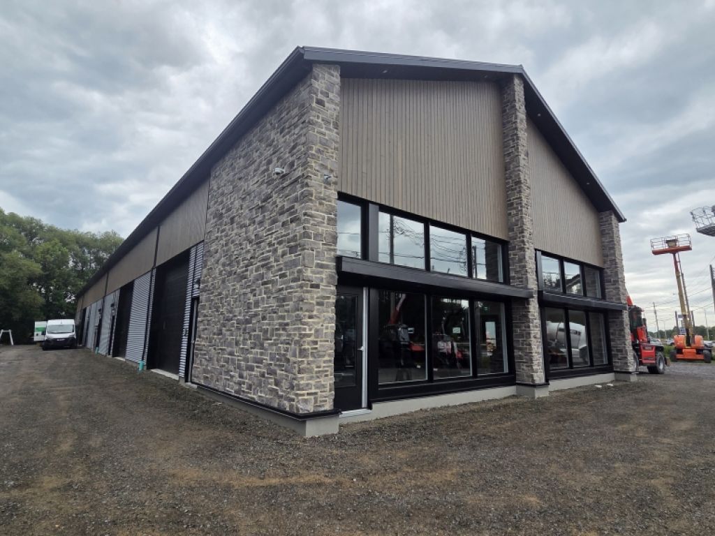 Local commercial/industriel - Chteau-Richer