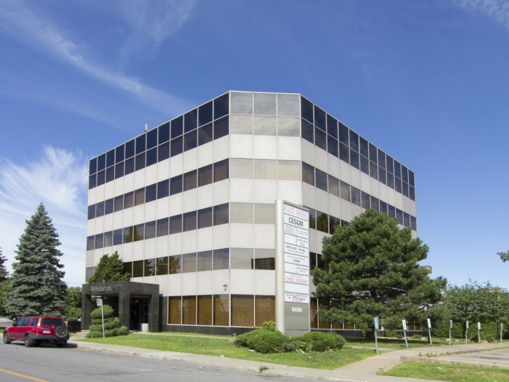 Industrial space of 734 sq.ft. (with kitchinette and one office) in Montreal-Nord!