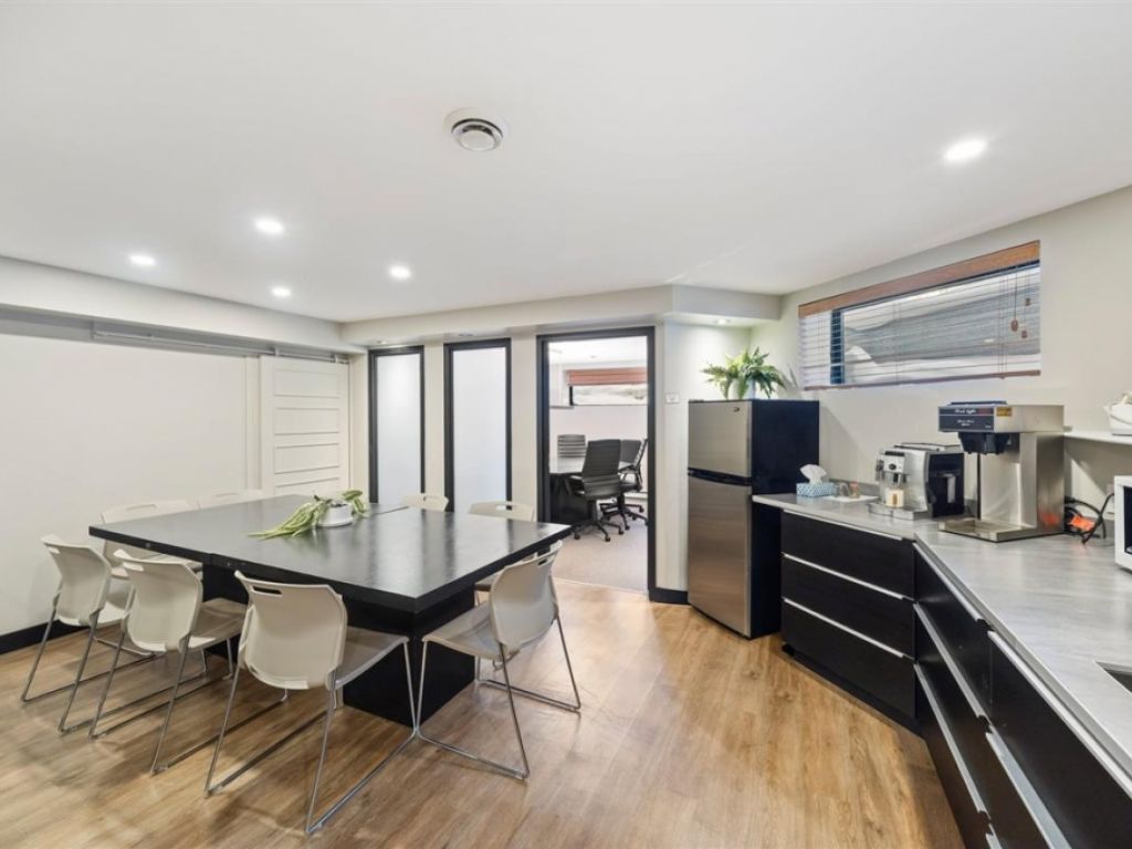 Office Space for Rent � 4150 Boul. St-Martin O., unit 100, Laval (Chomedey)