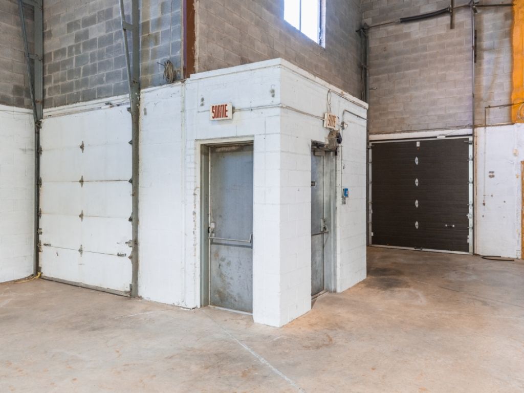 Espace industriel � louer � LaSalle, Montr�al