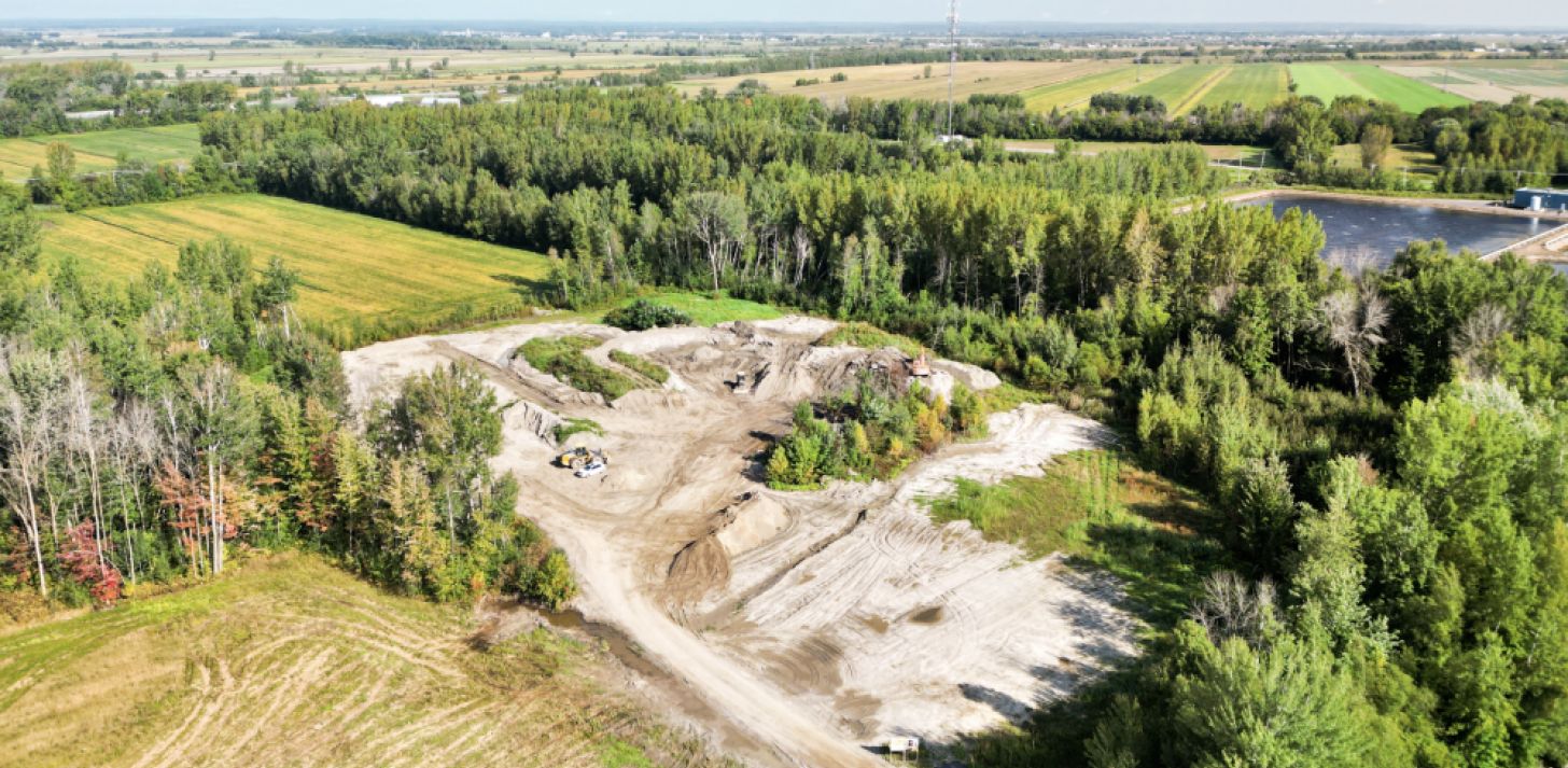 TERRAIN industriel à VENDRE - À louer