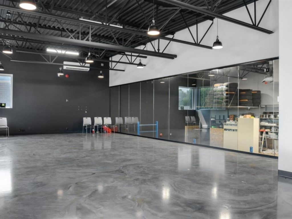 Industrial space for lease - 310 Rue Legault