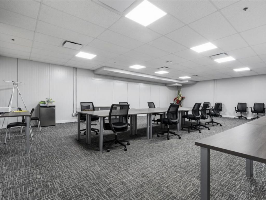 Industrial space for lease - 1320-1324 Av. de la Gare