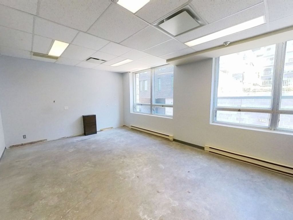 Bureau  louer quartier Montcalm Qubec