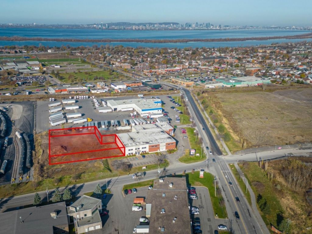 Espace industriel  construire 10 000  40 000 pi2 La Prairie