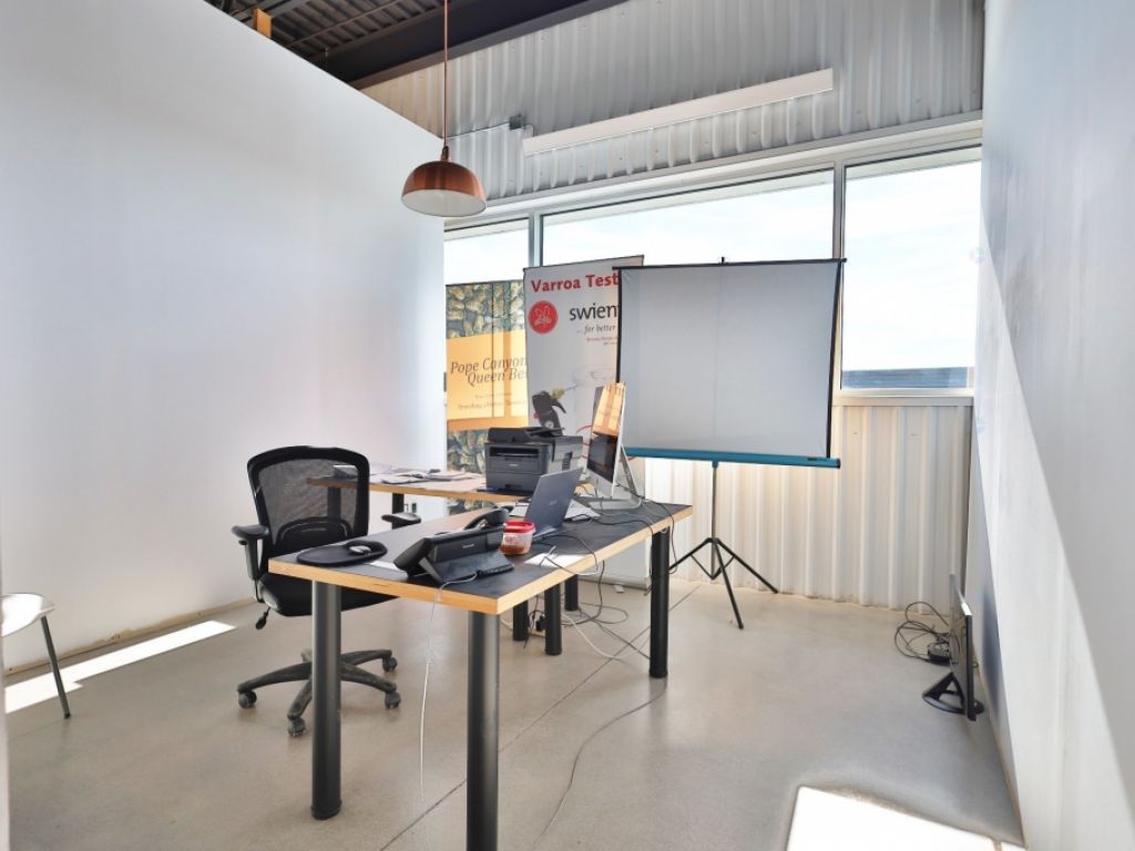  Space for rent (industrial - commercial - showroom - offices)