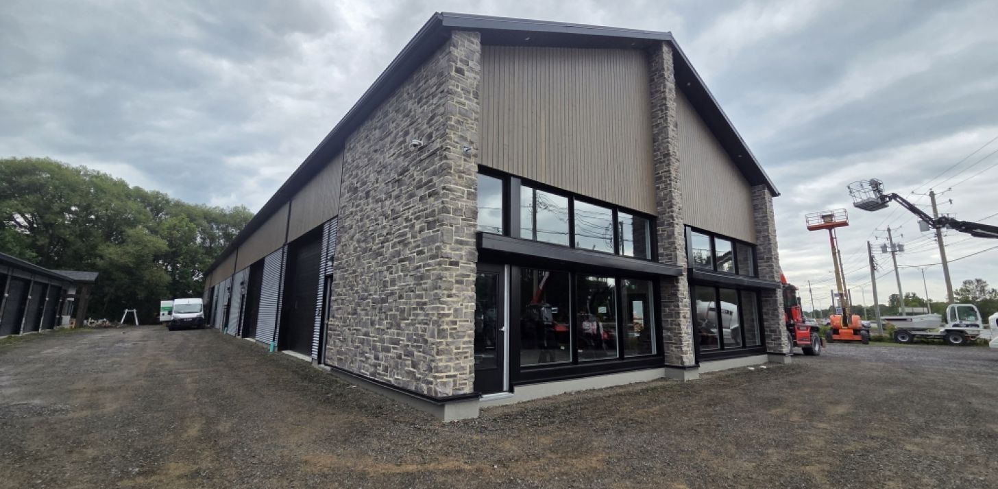 Local commercial/industriel - Château-Richer - For Rent