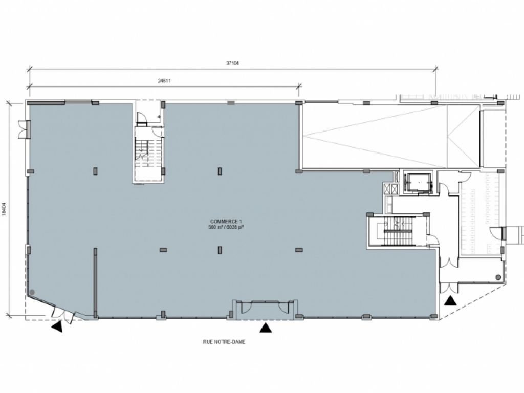 BRand-new commercial space for rent facing Lachine Market