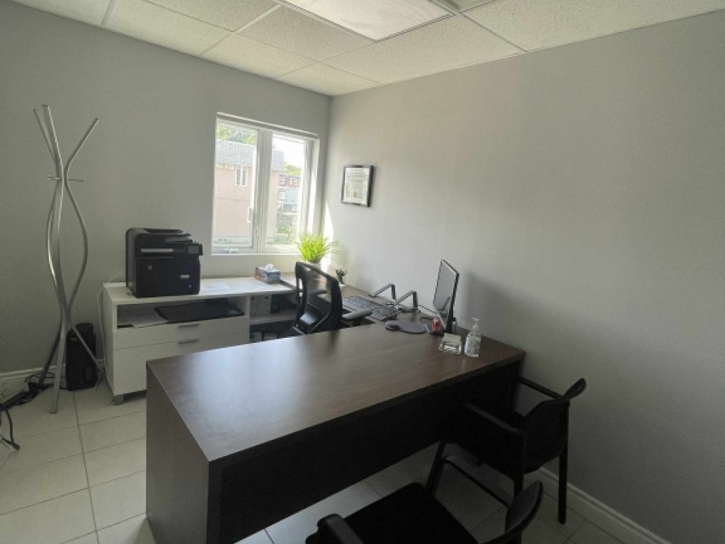 Offices for rent in Saint-Jrme - Large parking - ALL INCLUDED