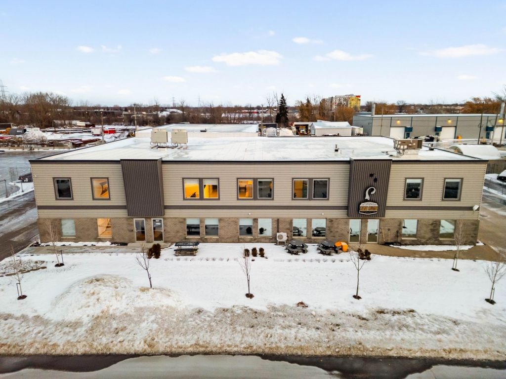 Bureau et espace industriel 3453 � 14183 pc Sainte-Catherine