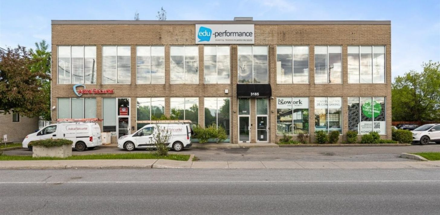 Office space for lease - 3185 Mt&eacute;e St-Hubert - For Rent
