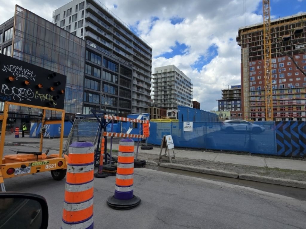 Local commercial � louer Montr�al � Coin de rue � Hotte commerciale incluse � Acc�s livraison � Restaurant, caf�, Traiteur, Cuisine Fant�me, Boulangerie � Ville-Marie Est