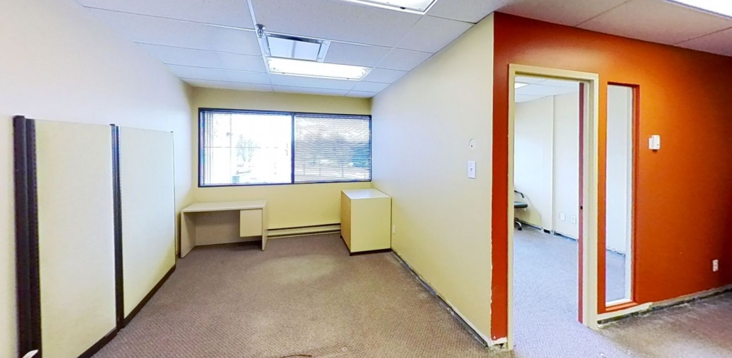 BUREAU 205 - 1000 AVE SAINT-JEAN-BAPTISTE - For Rent