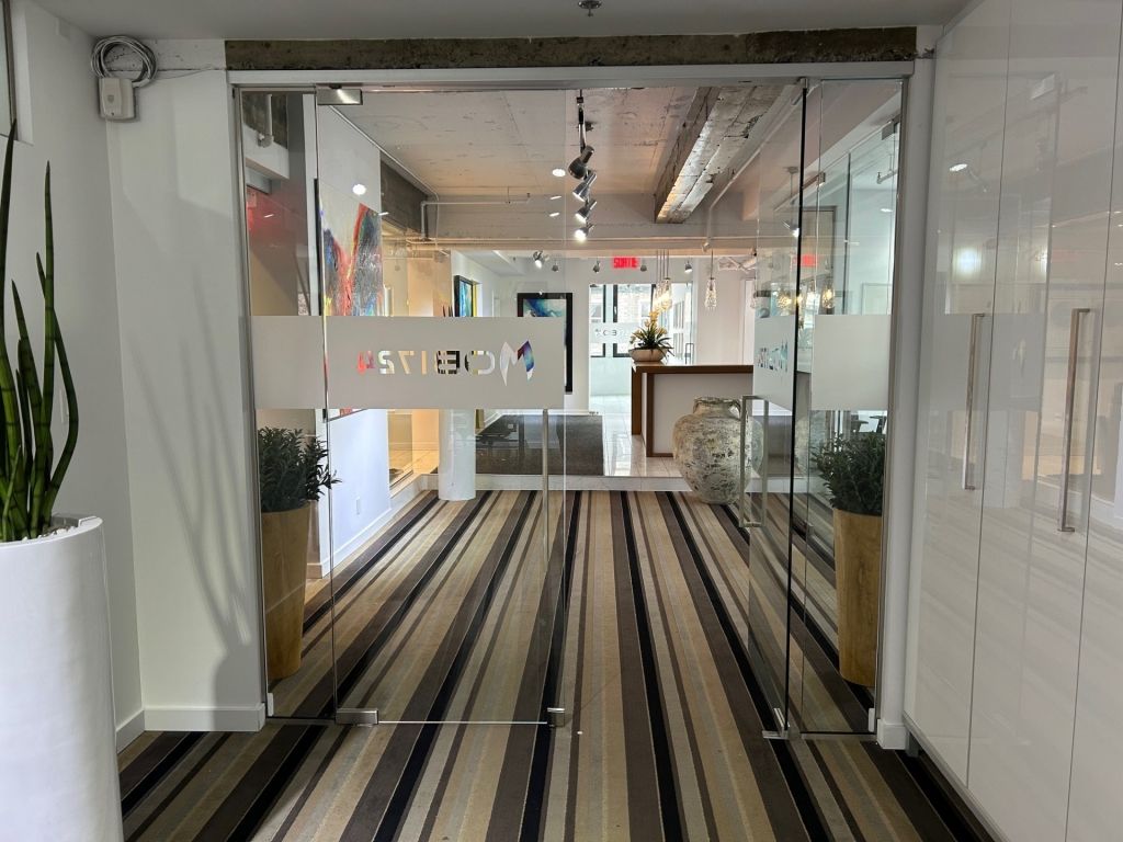 Bureaux a louer moderne avec salles de conference, Cuisine et Stationnement