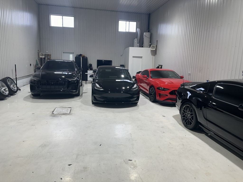 LOCAL  VOCATION GARAGE - ENTREPOSAGE - FABRICATION
